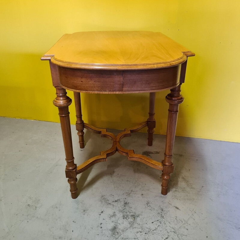 Mesa de nogueira holandesa Vintage