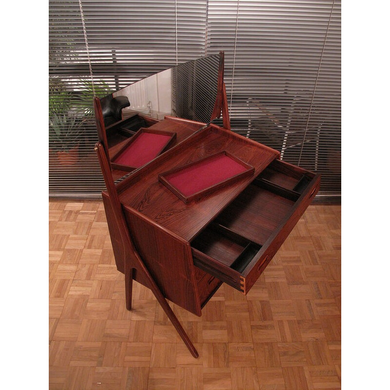 NB Mobelfabrik dresser in brazilian rosewood, Svend Aage MADSEN  -  1950s