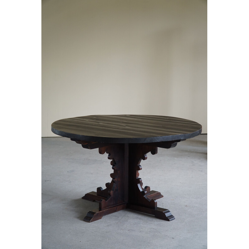 French vintage round Brutalist dining table in solid pine, 1940s