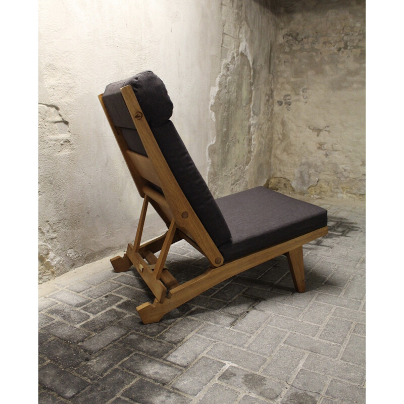 A. P. Stolen "AP71" easy chair in oak and black fabric, Hans J. WEGNER - 1960s