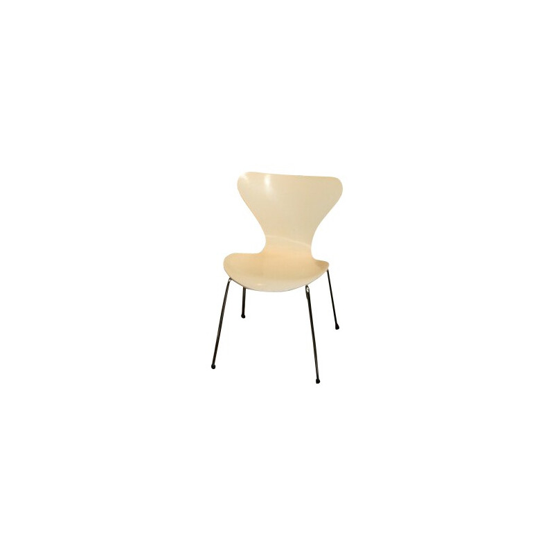 White "Serie7" chair, Arne JACOBSEN - 1980s