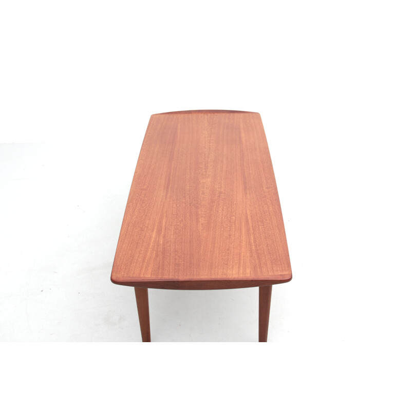 Scandinavian vintage teak coffee table by Kindt-larsen for France and Søn