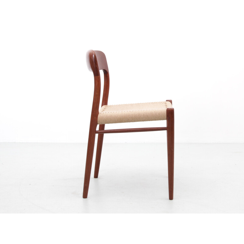 Set aus 6 skandinavischen Vintage-Stühlen aus Teakholz Modell 75 von Niels O. Møller