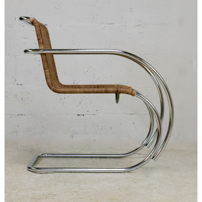 Fauteuil Mr20 vintage en acier chromé tubulaire et rotin par Mies Van der Rohe, 1960