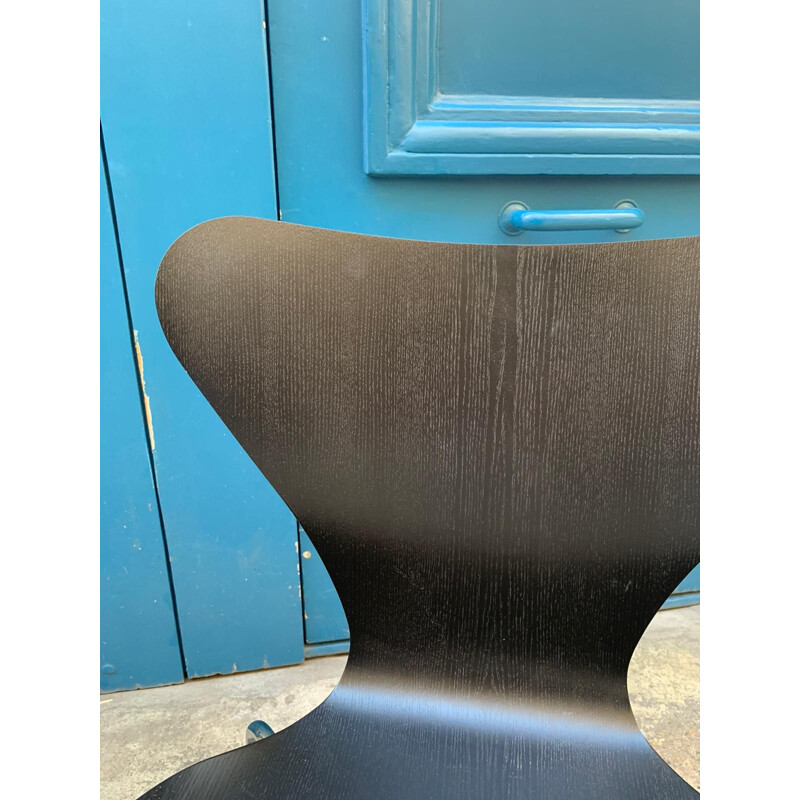 Paire de chaises vintage noires série 7 par Arne Jacobsen pour Fritz Hansen, 1958