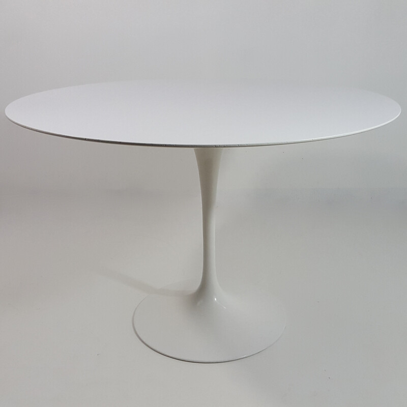 Vintage Knoll "Tulip" dining table, Table "Tulipe" Knoll vintage, Eero SAARINEN - 1970s