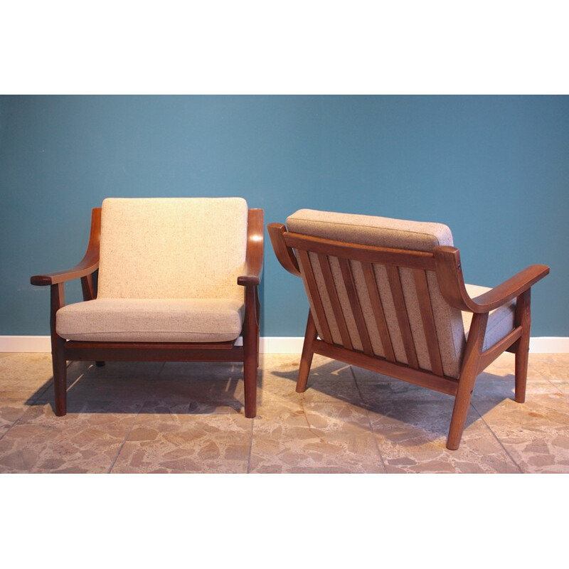 Pair of Getama "GE530" armchairs in oak and beige wool fabric, Hans J. WEGNER - 1970s