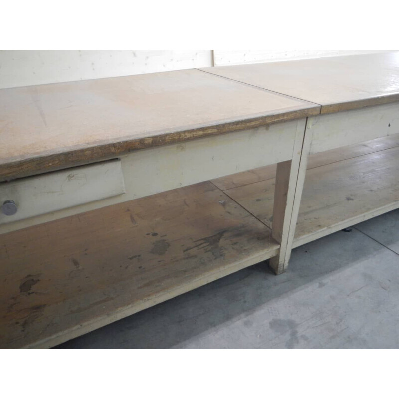Vintage industriële houten tafel