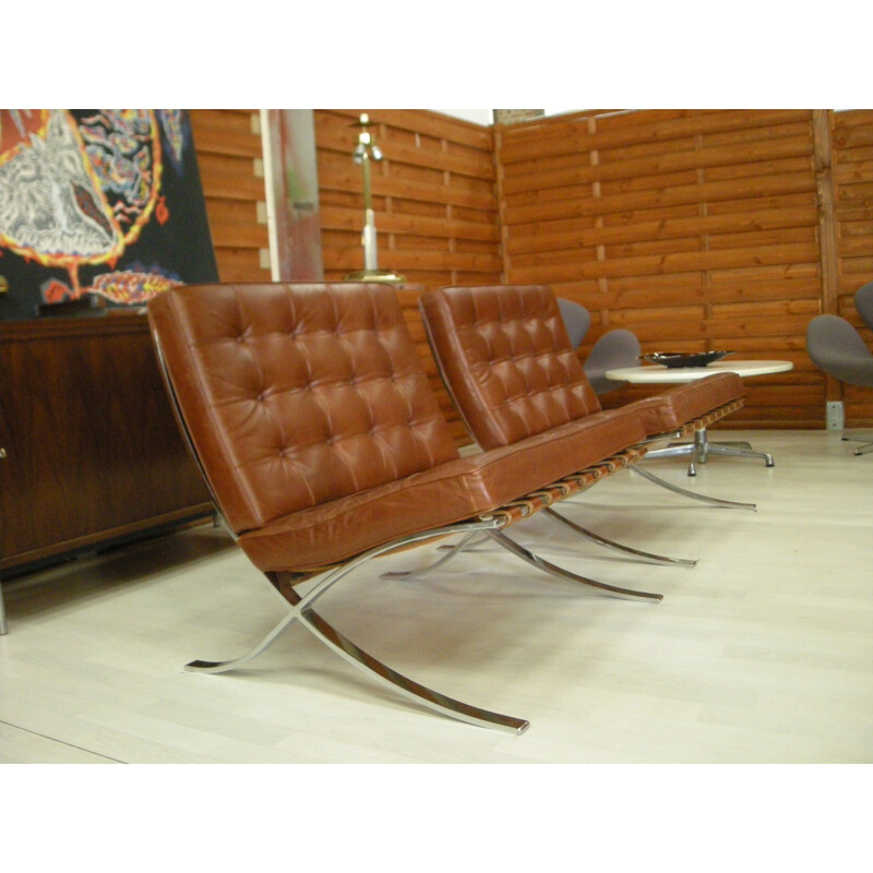 Pair of low chair "Barcelona", Ludwig MIES VAN DER ROHE - 1970s