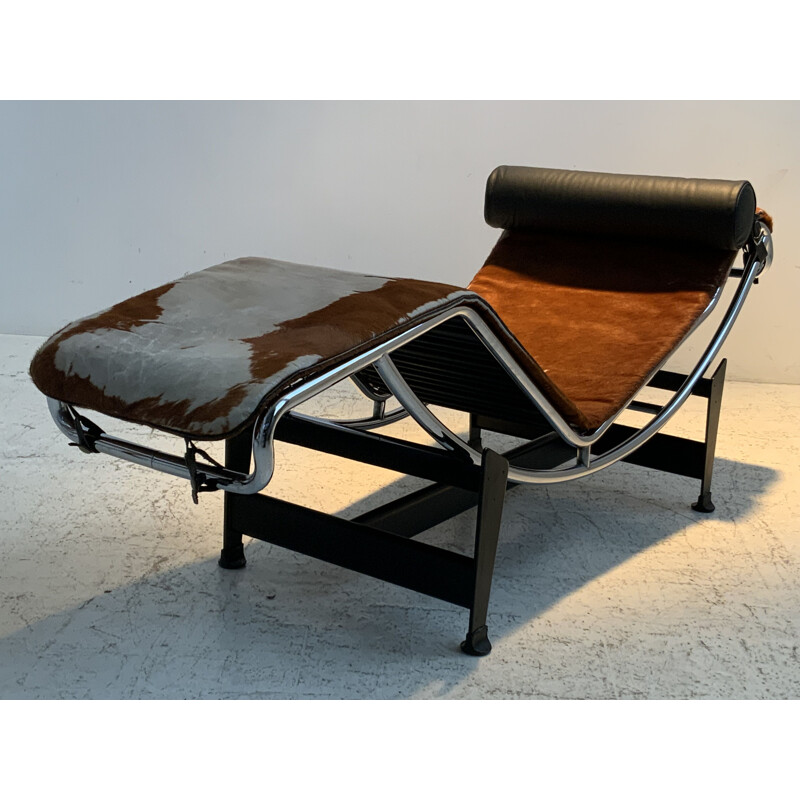 Fauteuil lounge Lc 4 vintage par Charlotte Perriand Jeanneret et Le Corbusier