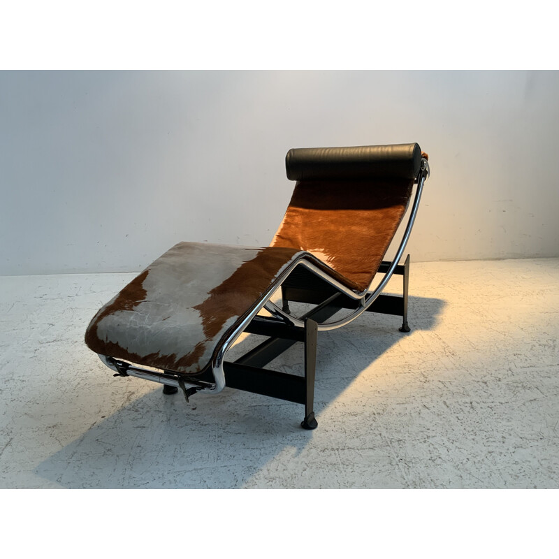 Lc 4 vintage lounge chair by Charlotte Perriand Jeanneret and Le Corbusier