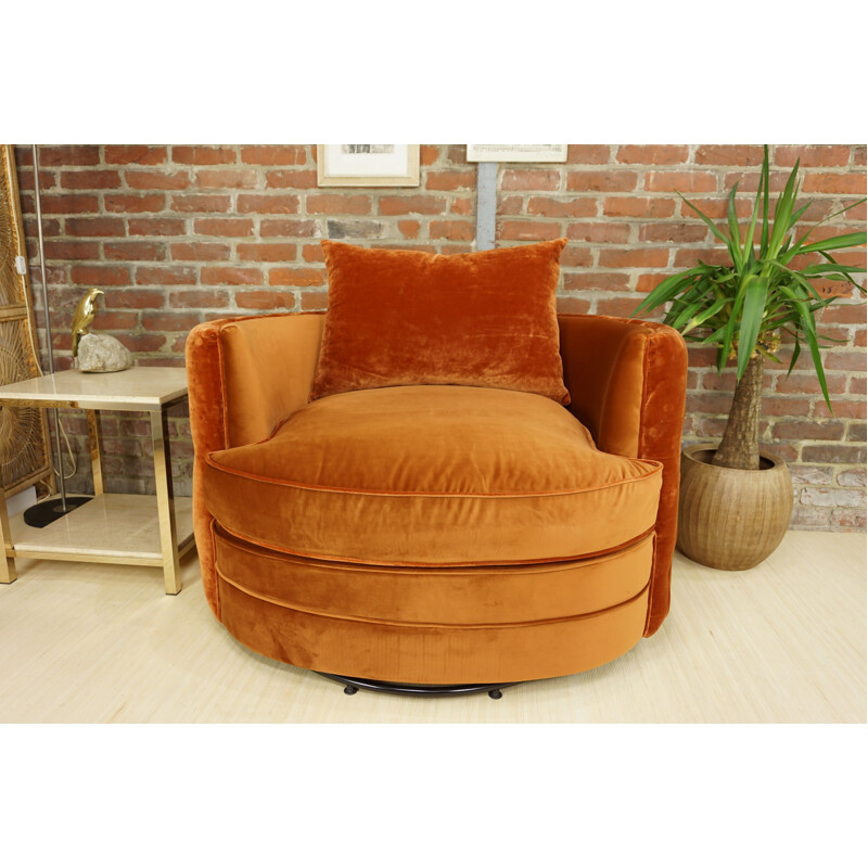 Fauteuil pivotant vintage capitonné en velours						