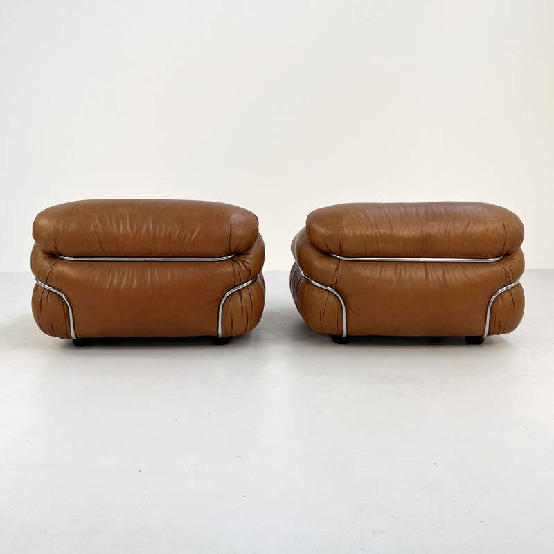 Fauteuils vintage Sesann en cuir camel par Gianfranco Frattini pour Cassina, 1970