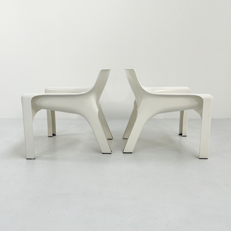 Pair of vintage white Vicario lounge chairs by Vico Magistretti for Artemide, 1970s