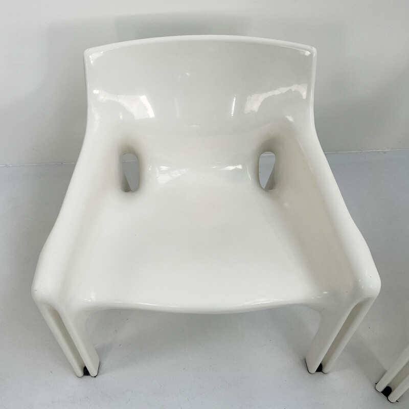 Paire de fauteuils lounge Vicario blanches vintage par Vico Magistretti pour Artemide, 1970