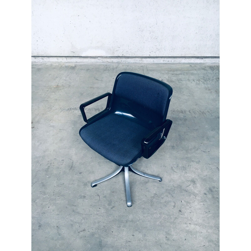 Modus vintage swivel chair by Osvaldo Borsani for Tecno, Italy 1982s