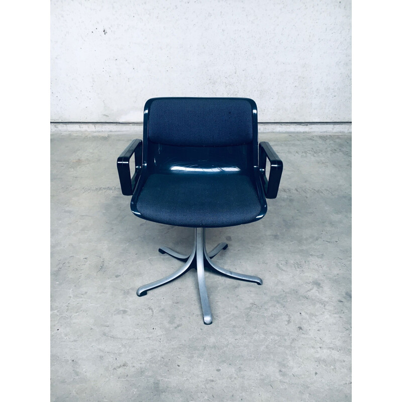 Modus vintage swivel chair by Osvaldo Borsani for Tecno, Italy 1982s