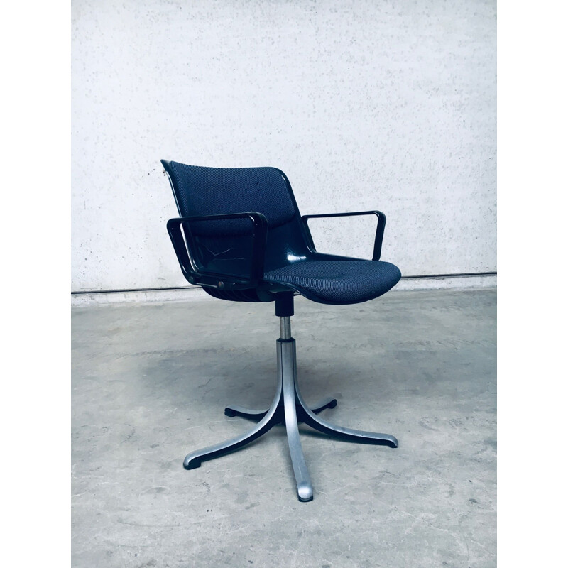 Modus vintage swivel chair by Osvaldo Borsani for Tecno, Italy 1982s