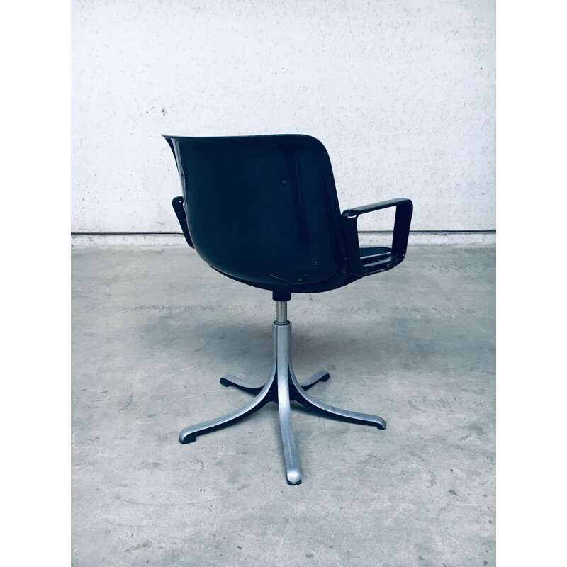 Modus vintage swivel chair by Osvaldo Borsani for Tecno, Italy 1982s