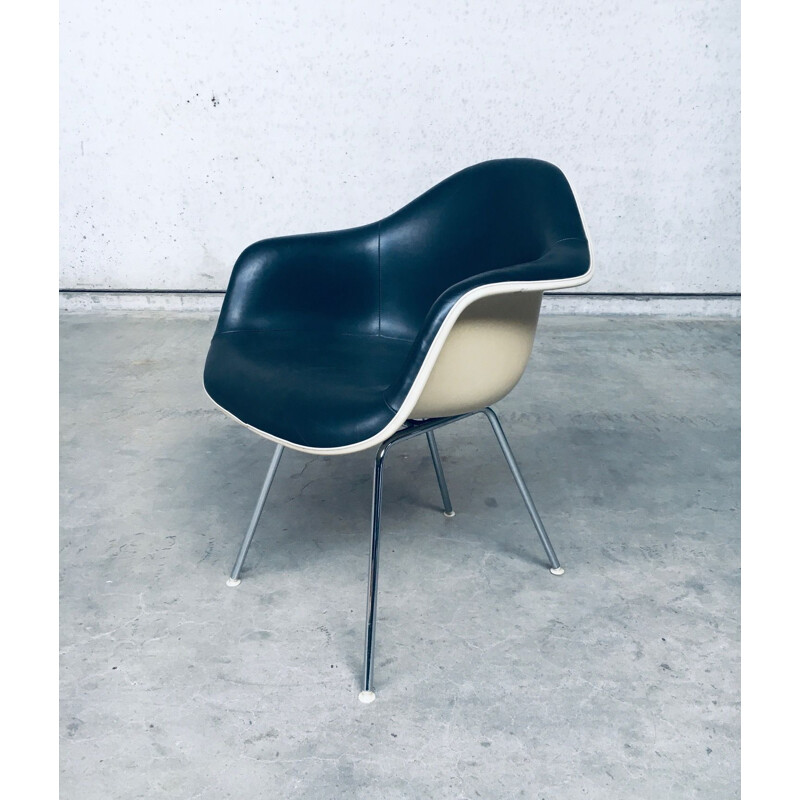 Cadeirão de couro Vintage de Charles e Ray Eames para Herman Miller, EUA 1960