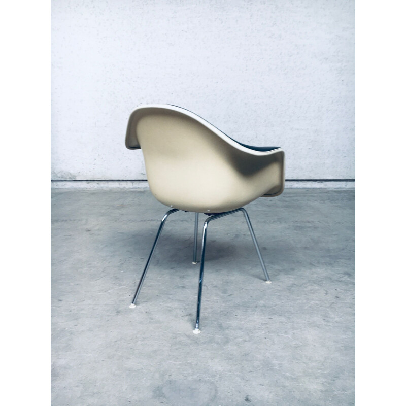 Poltrona vintage in pelle di Charles e Ray Eames per Herman Miller, USA 1960