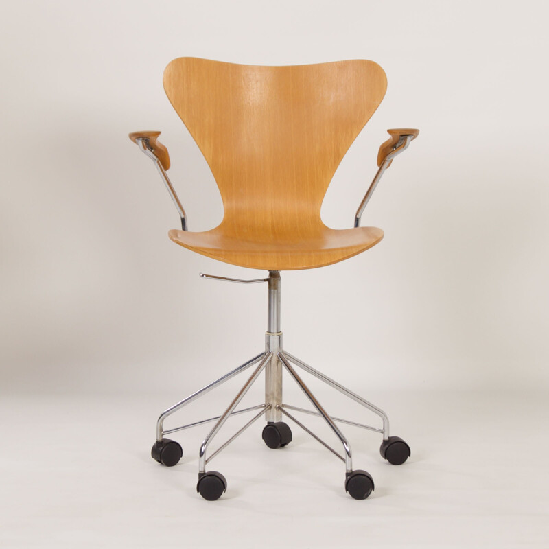 Mid-century Butterfly desk chair 3217 by Arne Jacobsen for Fritz Hansen, 1980s