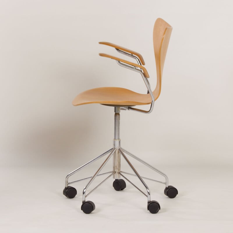 Chaise de bureau Butterfly 3217 par Arne Jacobsen pour Fritz Hansen, 1980