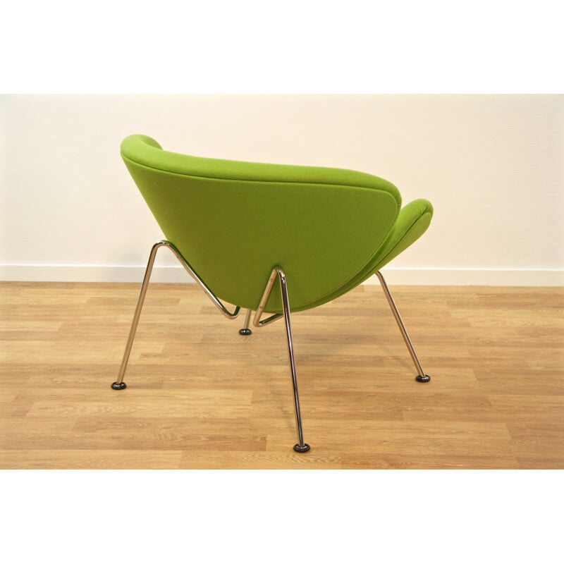 Artifort "Orange Slice" lounge chair in green fabric and chromed metal, Pierre PAULIN - 1970s
