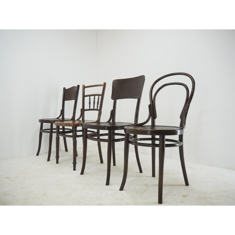 Set of 4 vintage dining chairs by Thonet, 1920s