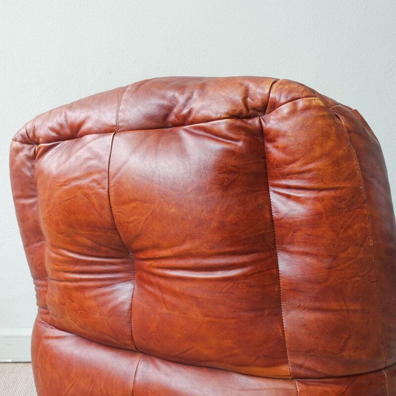 Vintage peervormige lederen fauteuil, Italië 1970