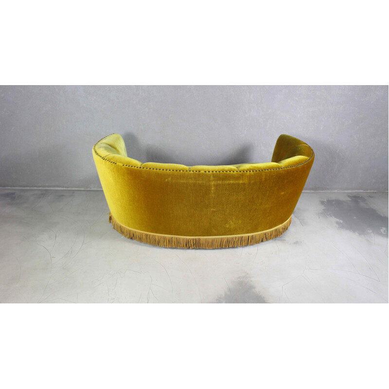 Dänisches Vintage Banana-Sofa aus Samt, 1940