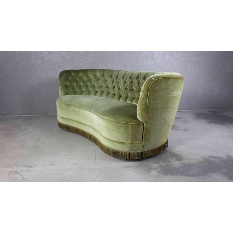 Danish vintage curved green buttoned sofa, 1940s