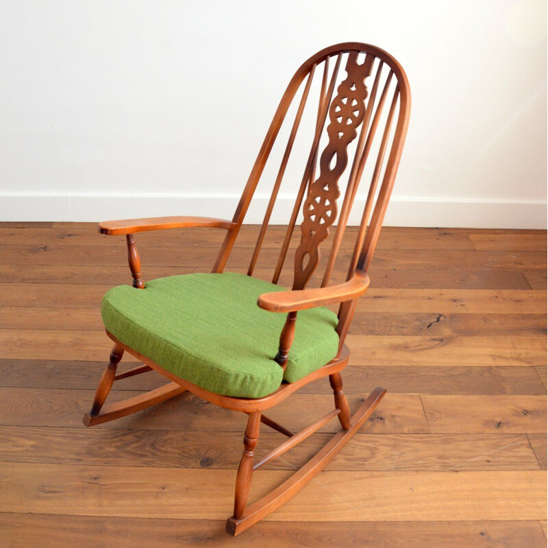 Vintage Windsor schommelstoel van beukenhout en iepenhout, 1950