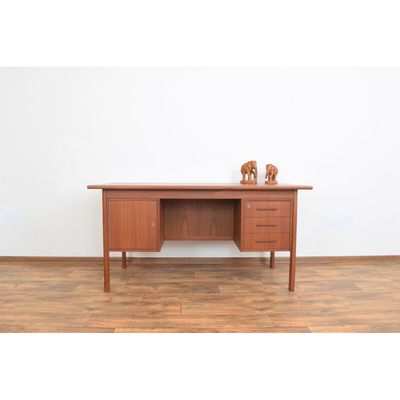 Mid-century Danish Freestanding teak desk, 1960s