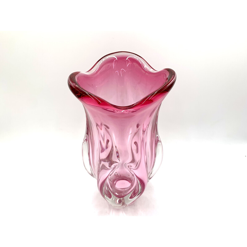 Vaso vintage in vetro artistico rosa di Chribska Sklarna, Repubblica Ceca 1960