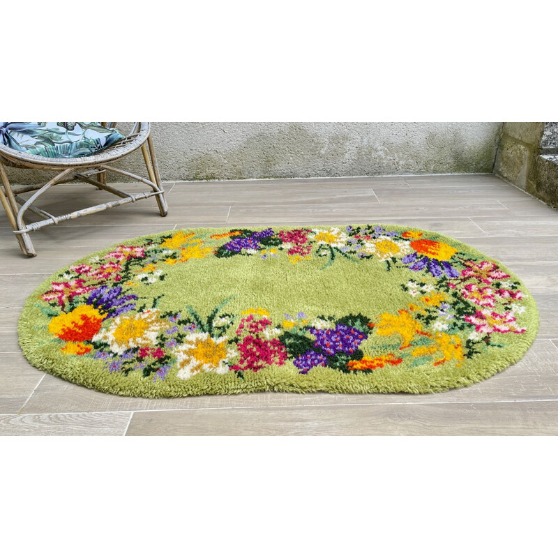 Vintage oval rug in pure wool, 1970