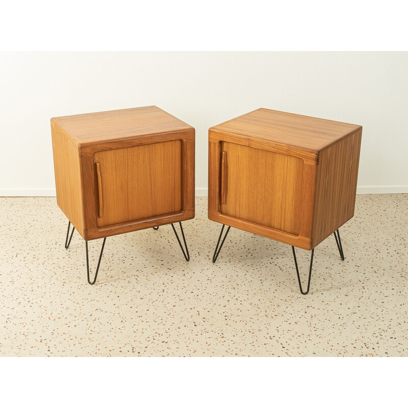 Cassettiera vintage in teak con anta scorrevole, Danimarca 1960