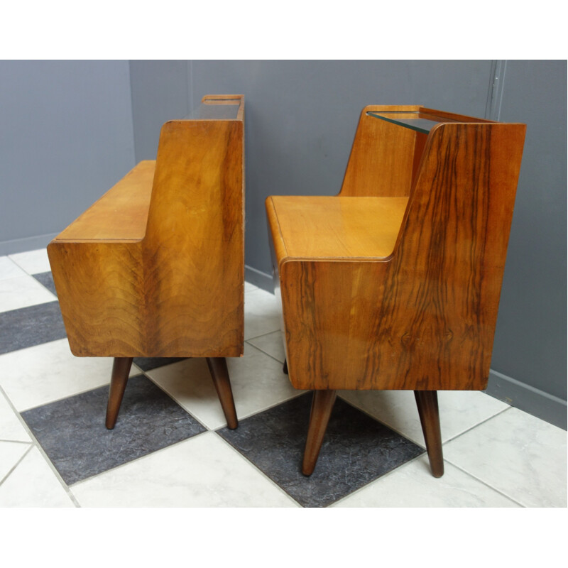 Paire de tables de chevet vintage de tailles différentes, 1960