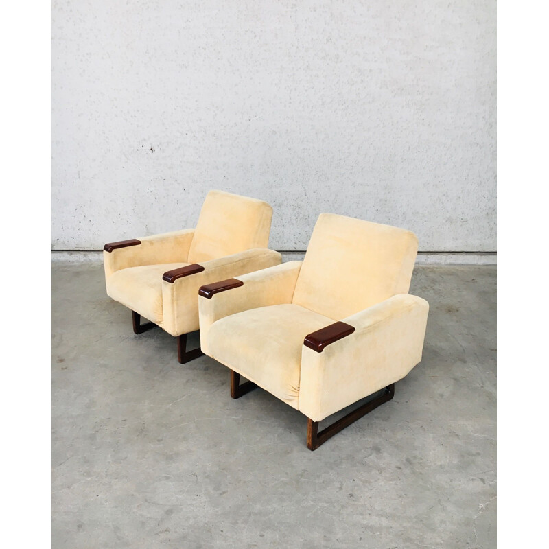 Paar vintage fluwelen en houten fauteuils, Denemarken 1950-1960