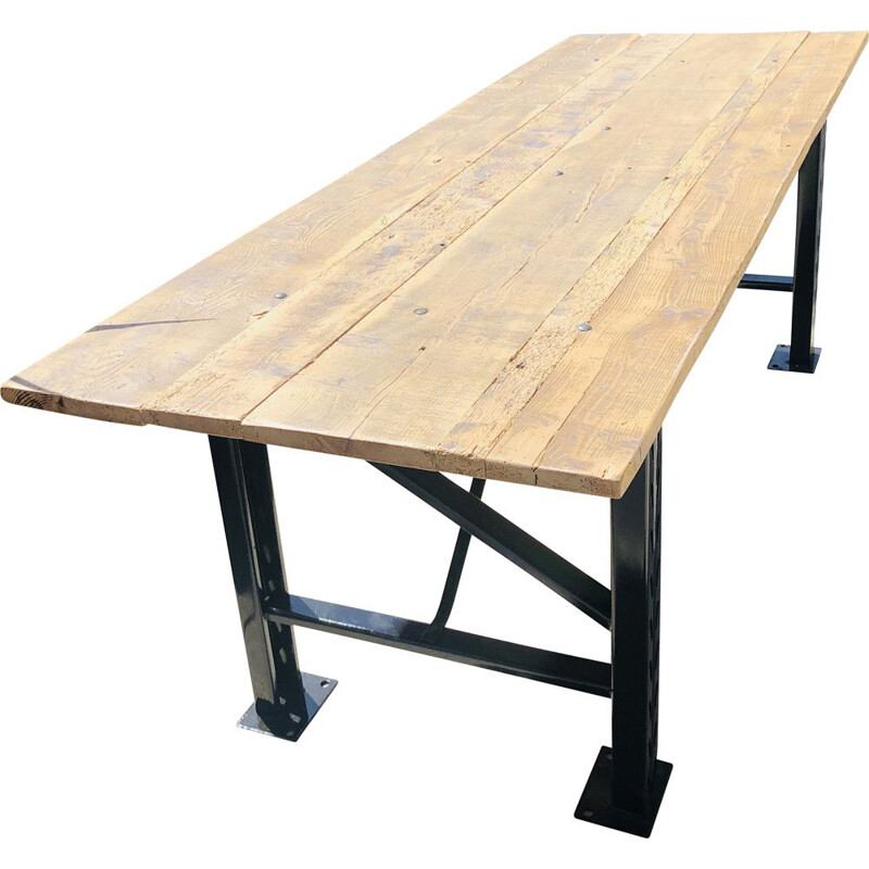 Table vintage avec plateau en bois brut
