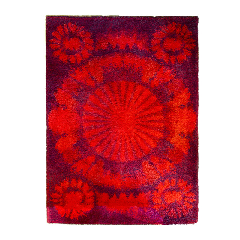 Vintage red spiral rug