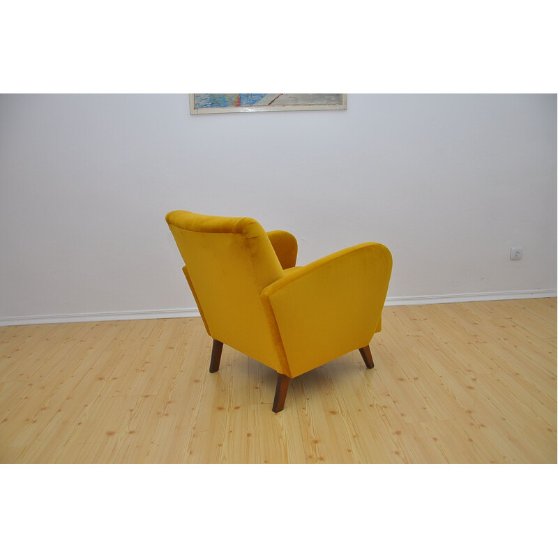 Vintage Art Deco Sessel mit honiggelbem Samtbezug, 1960