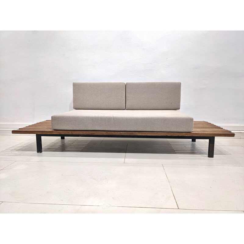 Banco Vintage Cansado de 13 quadrados com bolster e colchão de tecido por Charlotte Perriand, 1954