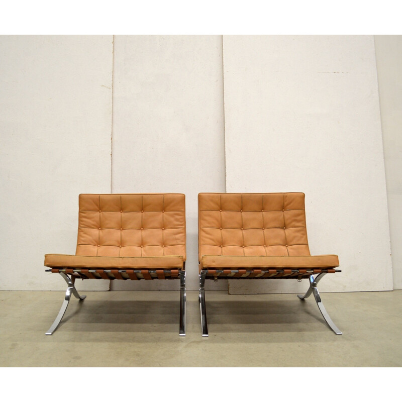 Paar vintage cognac Barcelona fauteuils van Mies van der Rohe voor Knoll International, 1970