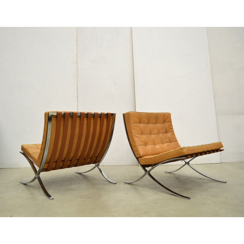 Paire de fauteuils vintage cognac Barcelona par Mies van der Rohe pour Knoll International, 1970