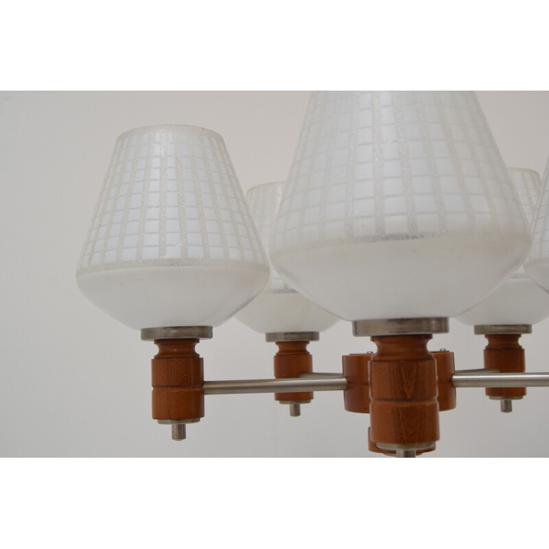 Lampadario vintage in vetro e legno, Repubblica Ceca 1970