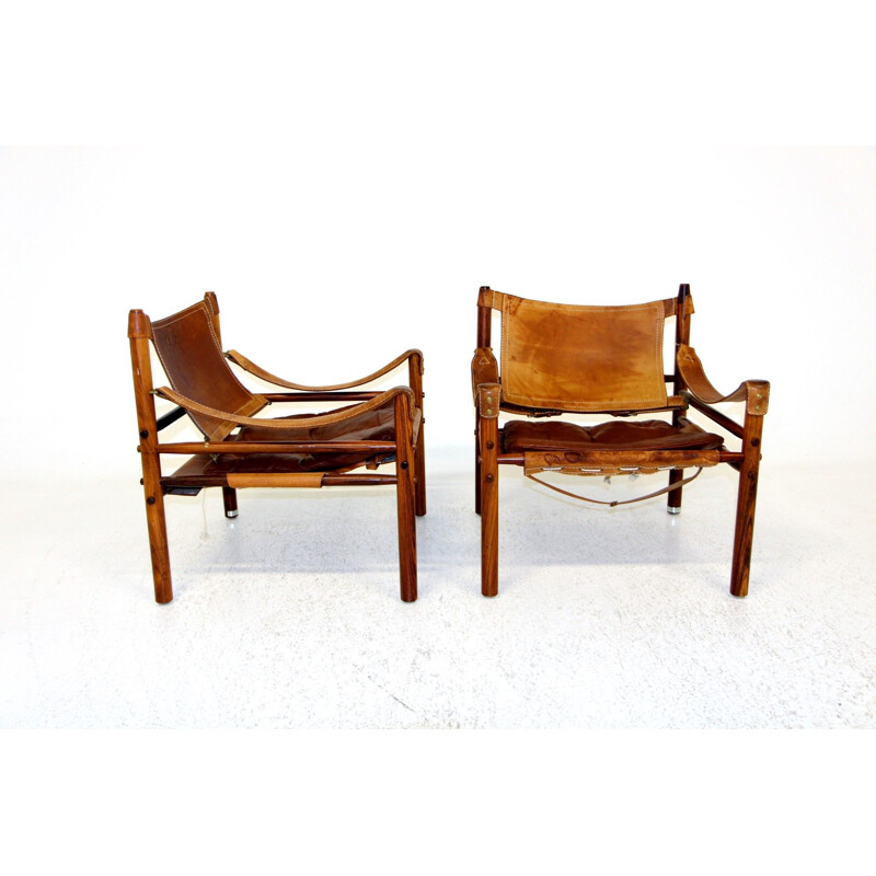 Pareja de sillones "sirocco" de época en madera de palisandro y cuero de Arne Norell, 1960