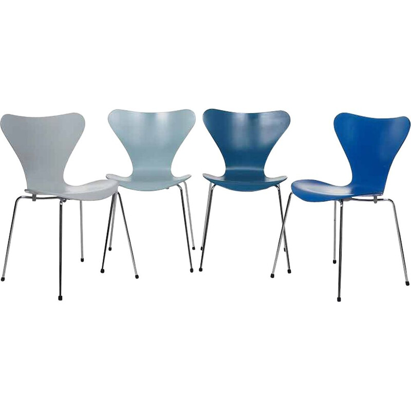 Set of 4 vintage butterfly chairs model 3107 by Fritz Hansen for Arne Jacobsen, 1955