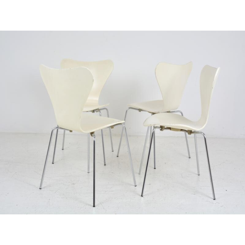Set of 4 Fritz Hansen "Serie 7" chairs, Arne JACOBSEN - 1988