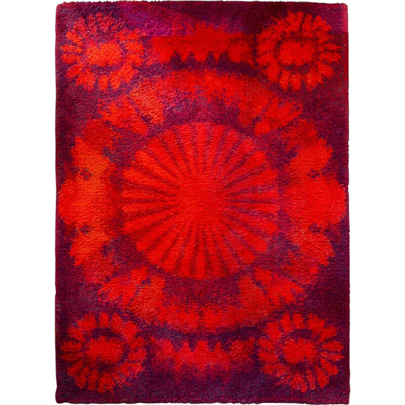 Vintage red spiral rug